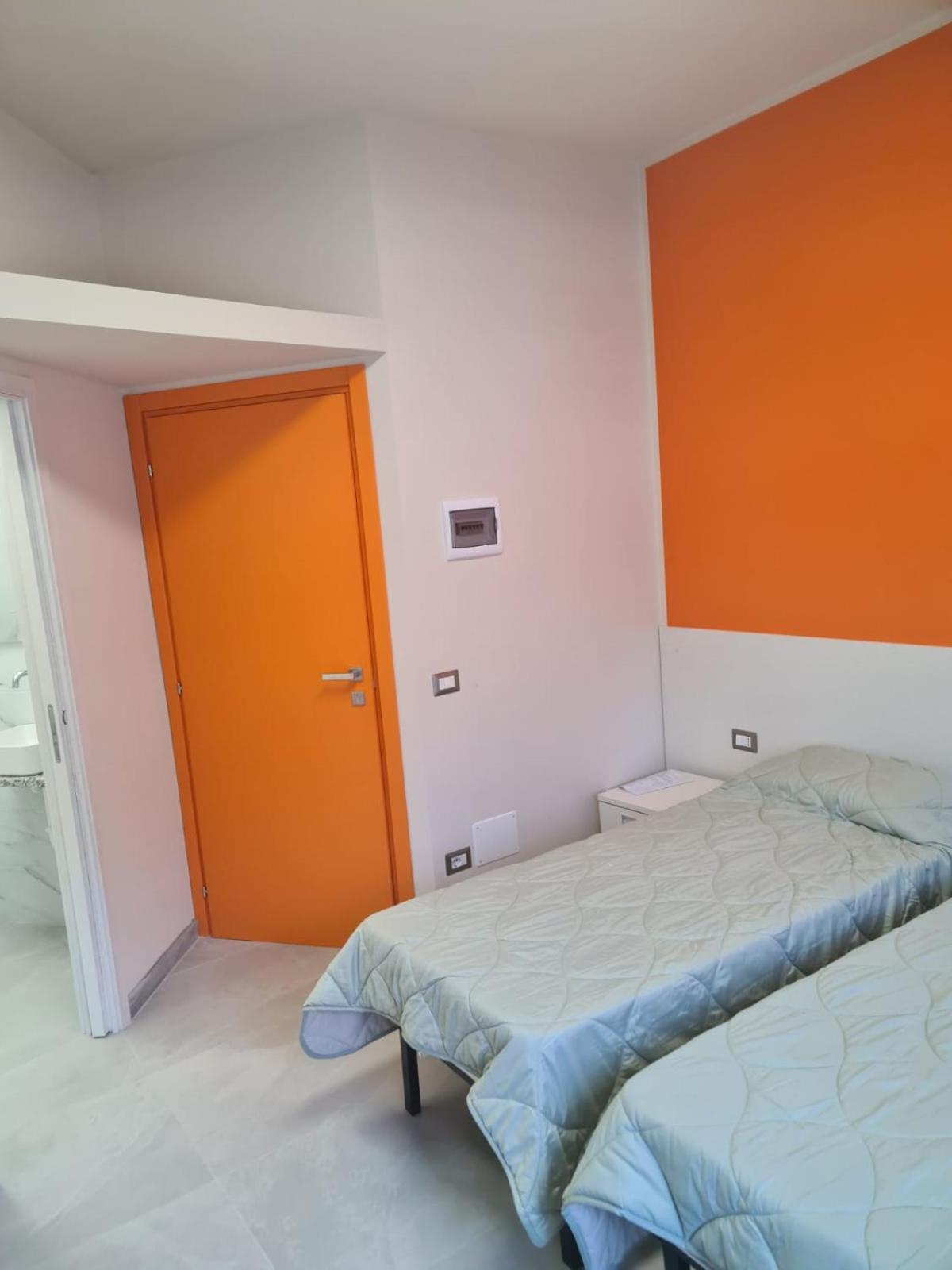 Hotel Arcobaleno By Dimora Chic Novara Esterno foto